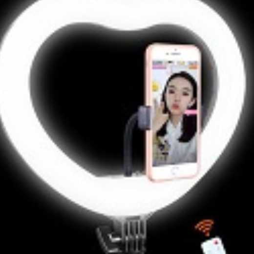 Portable Ring Light Wireless Remote Love Heart Shape Control 28W 3200K-6500K AC100V-220V with Phone Holder Tripod for Selfie