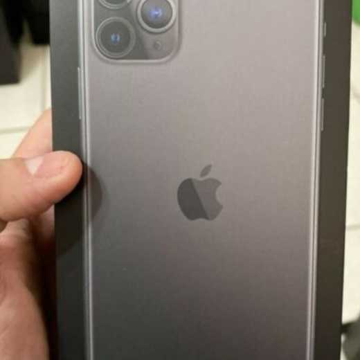 Apple iPhone 11 Pro Max 64GB - Space Grey