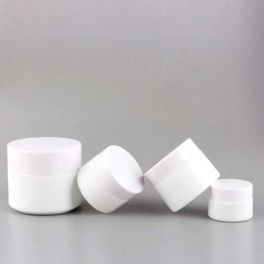Popular 100Ml Cosmetic Jar White Porcelain Glass Jars With Plastic Cap 