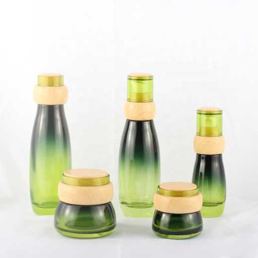 Fashionable 30G 50G Green Whole Set Cosmetics Packaging Bottle 