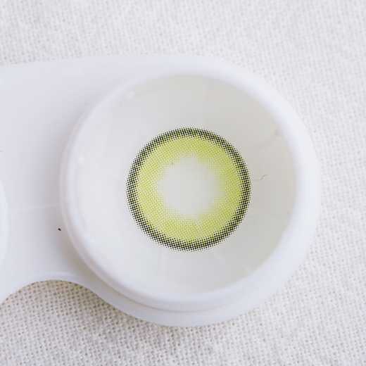 One piece of Erdaylens is installed every year. The soft hydrophilic contact lens is colorful
