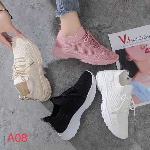 2020 summer new flying net surface versatile breathable light soft soles running casual sports shoes