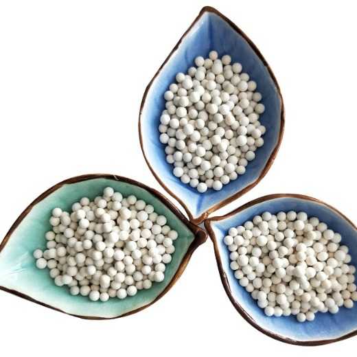 Alkaline ceramic ball for alkaline water 