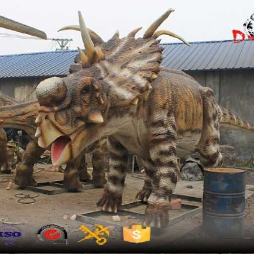 Animatronic real life size dinosaure simulation outdoor display