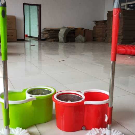  Hand operated rotary mop bucket